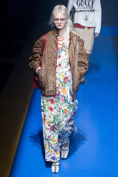 Look 5